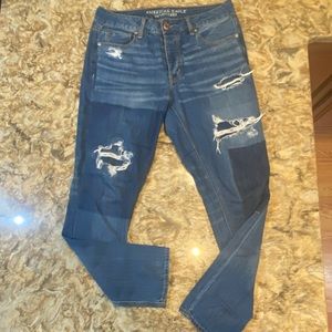 American Eagle Outfitters Lightwash Distressed Denim Jeans